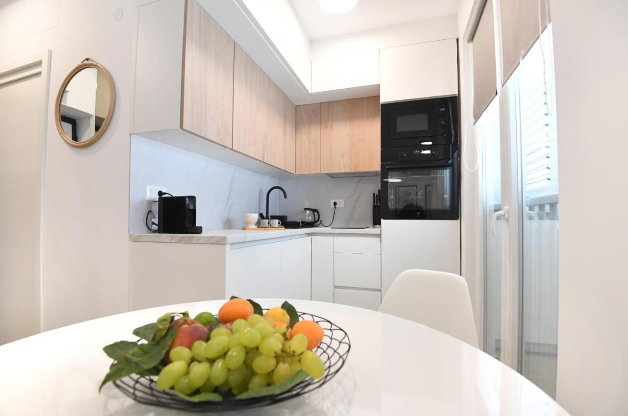 Consul Apartment - Zadar City Center Екстер'єр фото